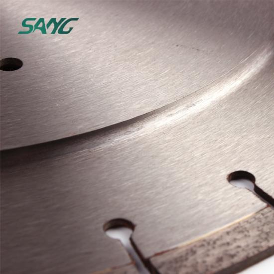 horizontal saw blade